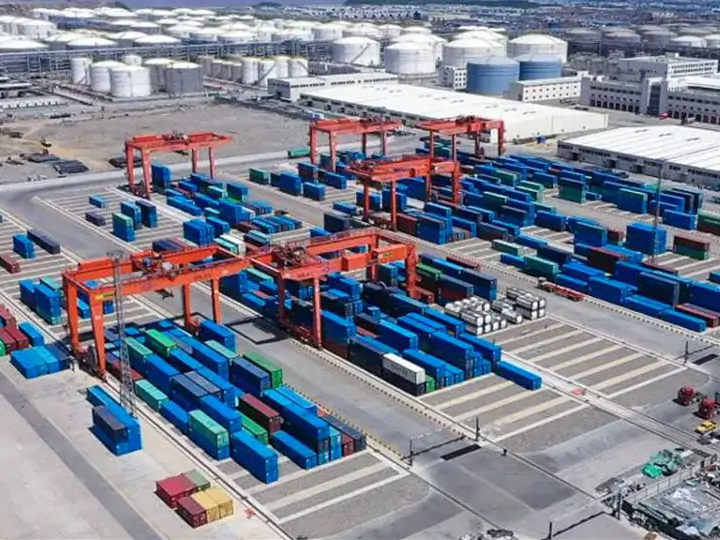 Automated Rail Mounted Container Cranes for Smart Port